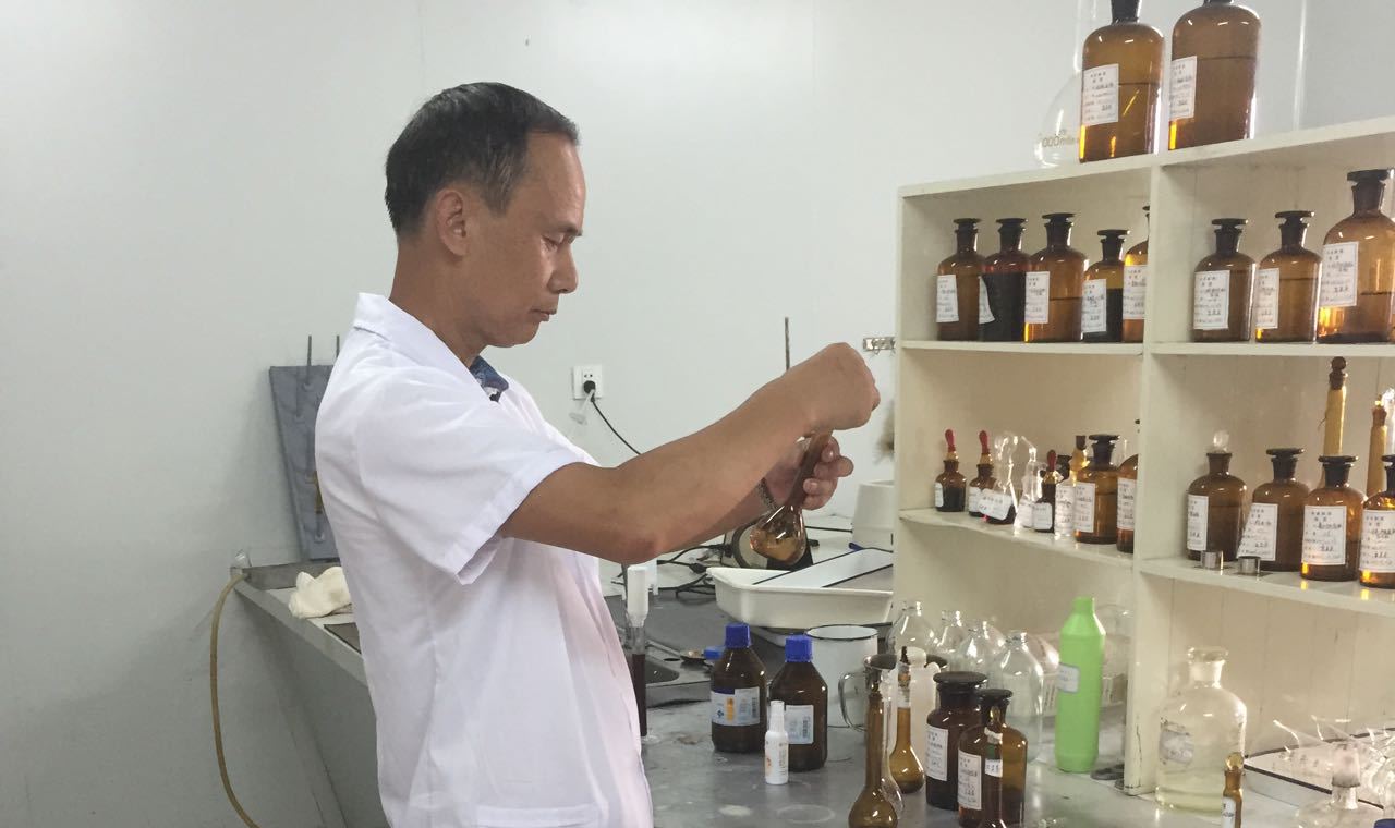 退役不褪色，守正創(chuàng)新鑄就“健康脊梁”——記浙江省首屆最美退役軍人、舟山保健食品生產(chǎn)者毛偉平